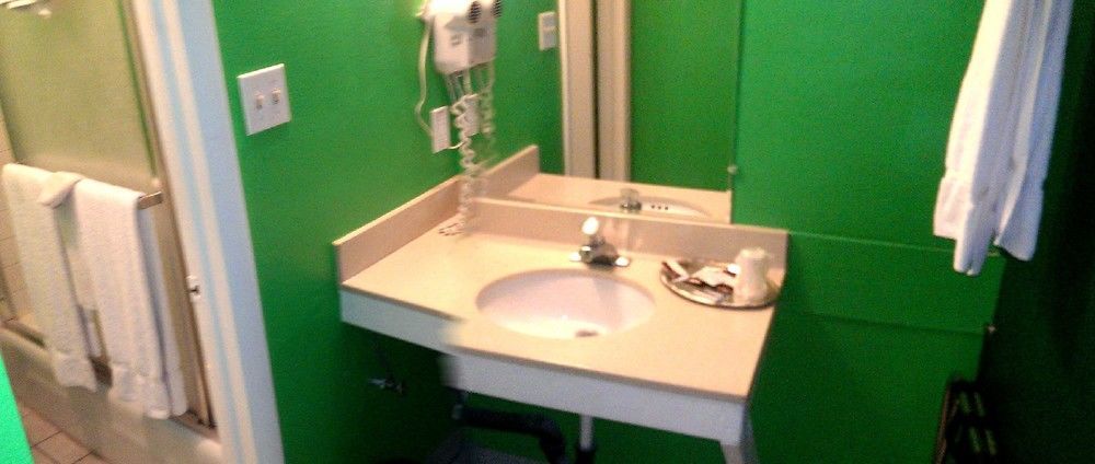 Provo Inn & Suites Zewnętrze zdjęcie